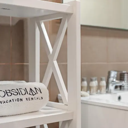 Obsidian Aregoma Caleta Costa Adeje (Tenerife)